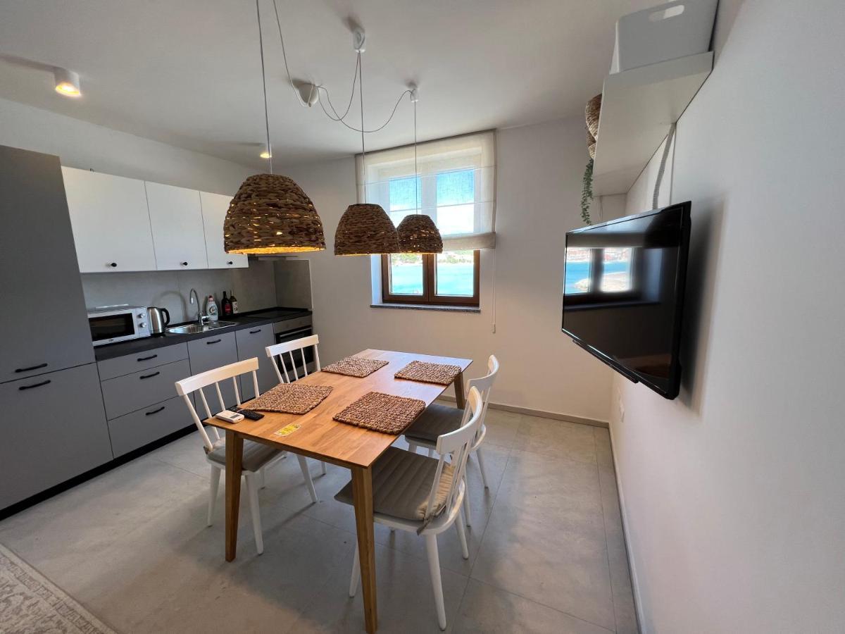 Apartment Suzana Tisno Exterior photo