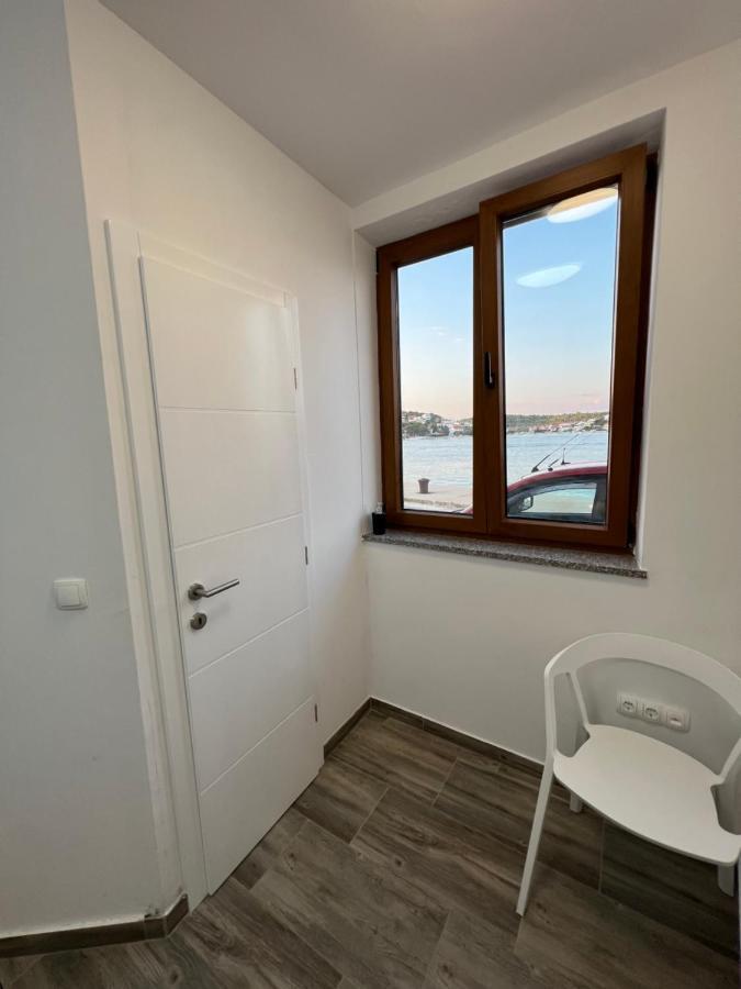 Apartment Suzana Tisno Exterior photo
